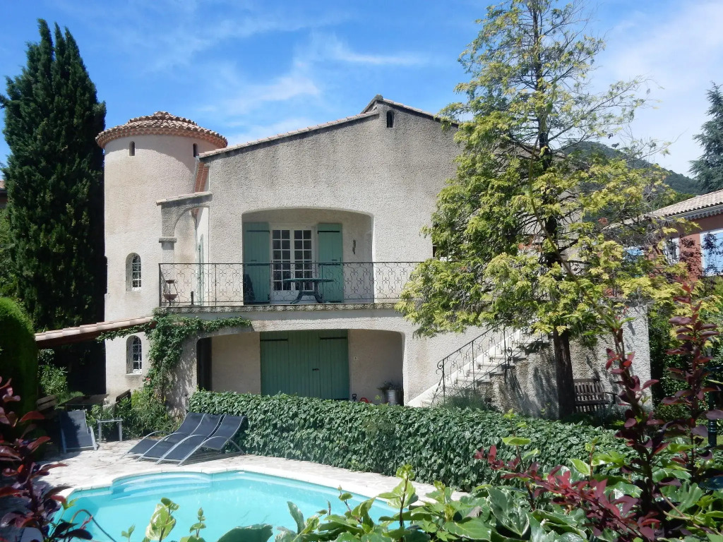 Sunny Villa Stay in Nyons