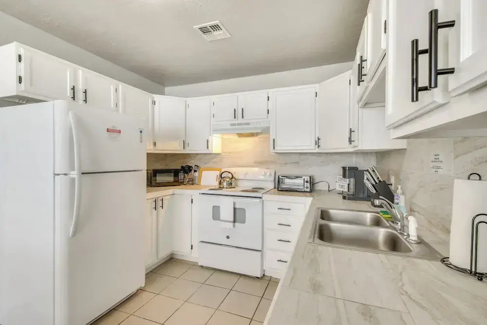 Ideally Located Lawton Retreat: 4 Mi to Fort Sill