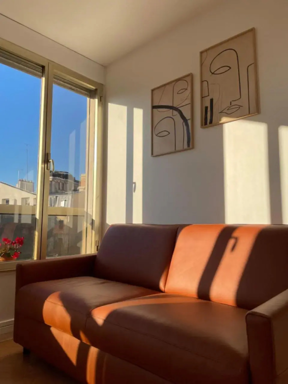 Sweet house in Paris