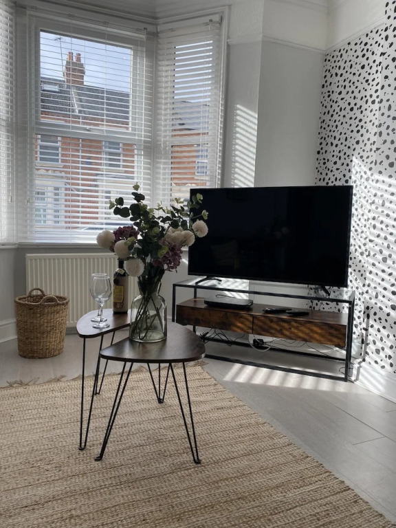 House of cosy dots