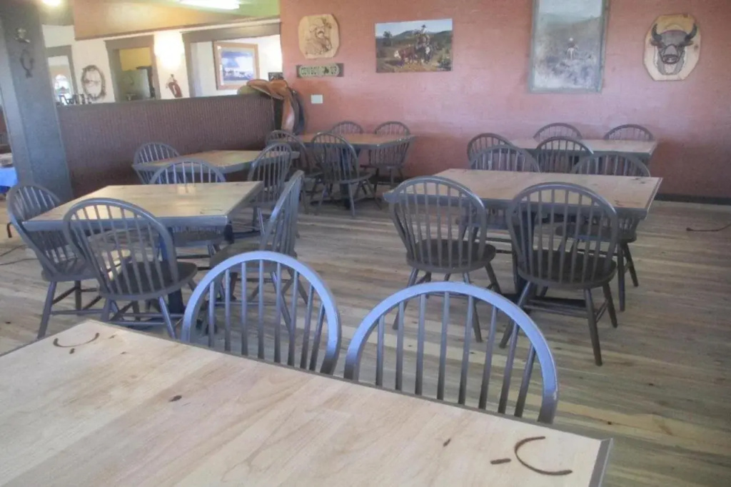Broken Spur Inn & Steakhouse