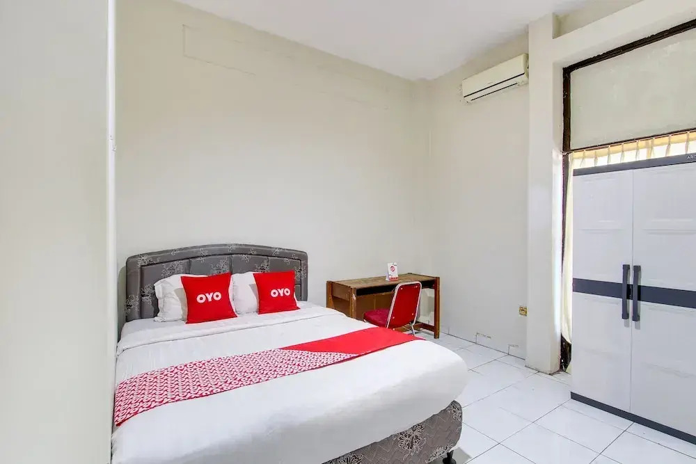 Urbanview Syariah Wisma Husada Kalibanteng