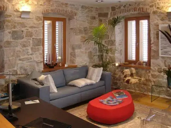 Diocletian Apartments & Rooms