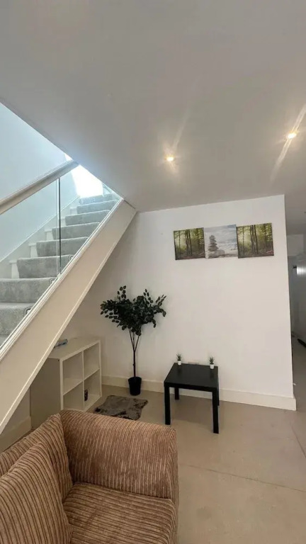 Charming 3 Bedroom House in West London