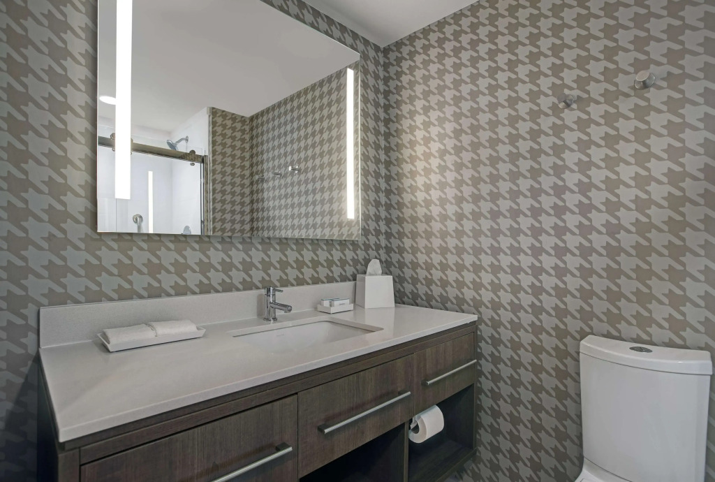 Home2 Suites By Hilton Milwaukee Downtown