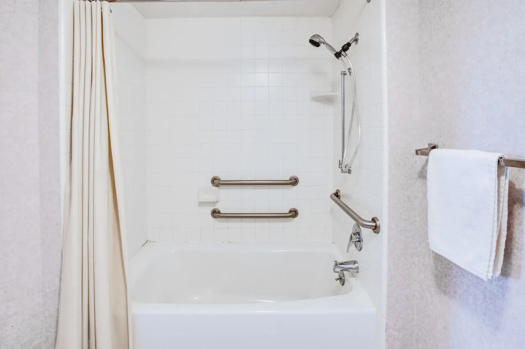 Motel 6-Grand Rapids, MI - Northeast