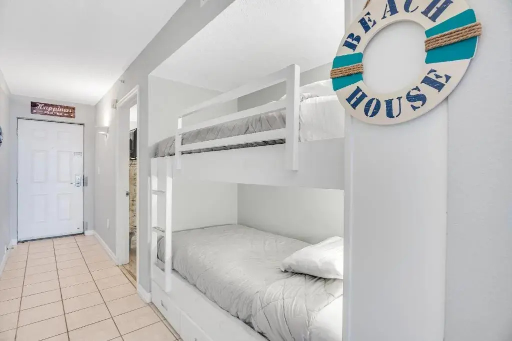 Best beach front vacation, Ocean View, 8th Flr