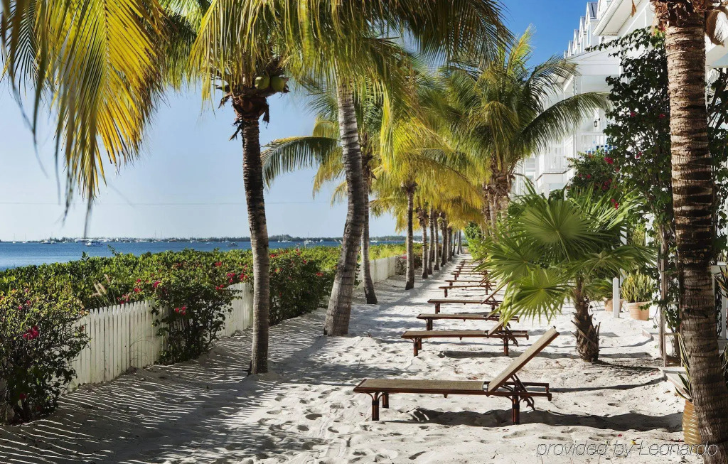 Parrot Key Hotel & Villas
