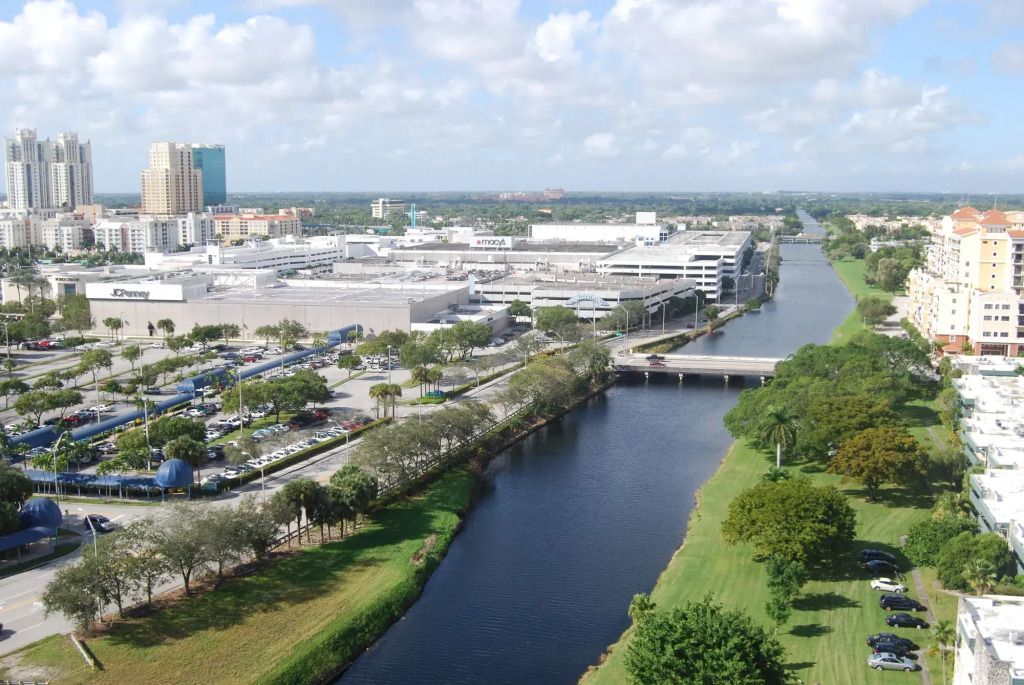 Dadeland Towers by Miami Vacations