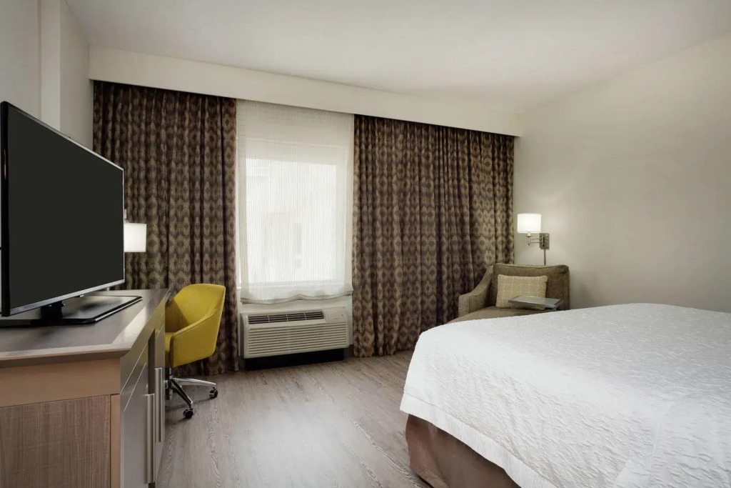 Hampton Inn & Suites Miami Wynwood Design District, FL