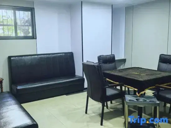 Haikou Golden Century Hotel (Guomao Center Friendship Sunshine City Store)