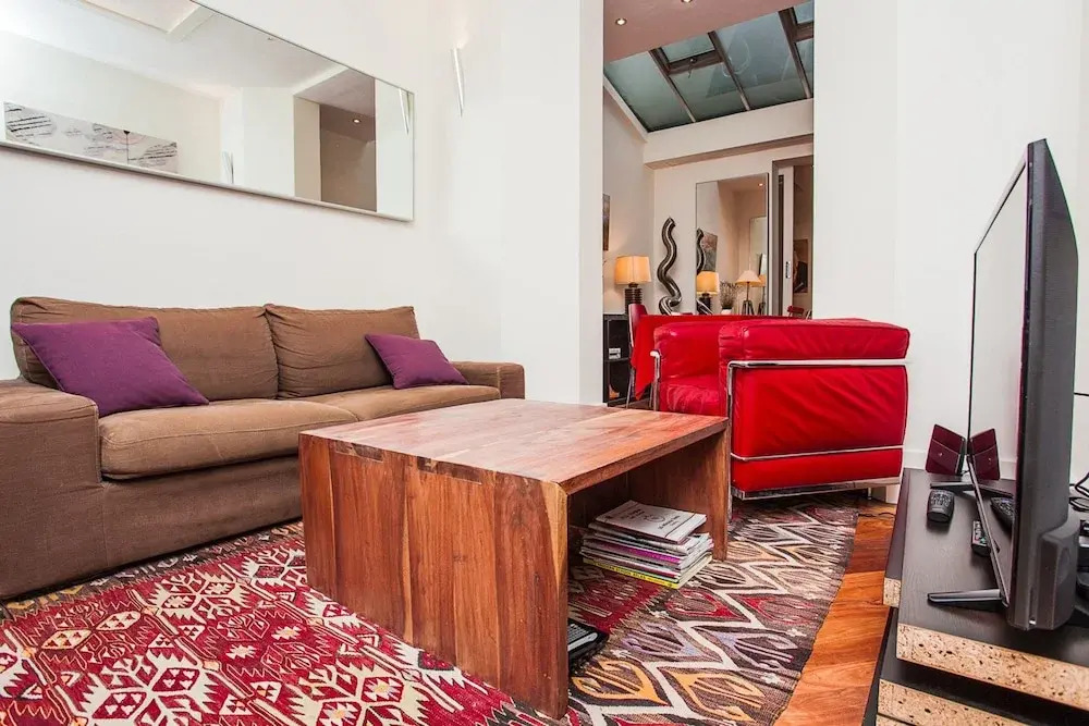 Stylish 3 Bed Apartment Next to Hyde Park