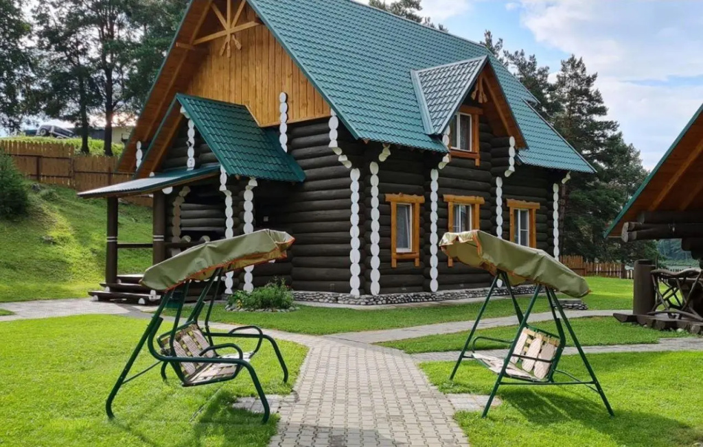 Усадьба Славная