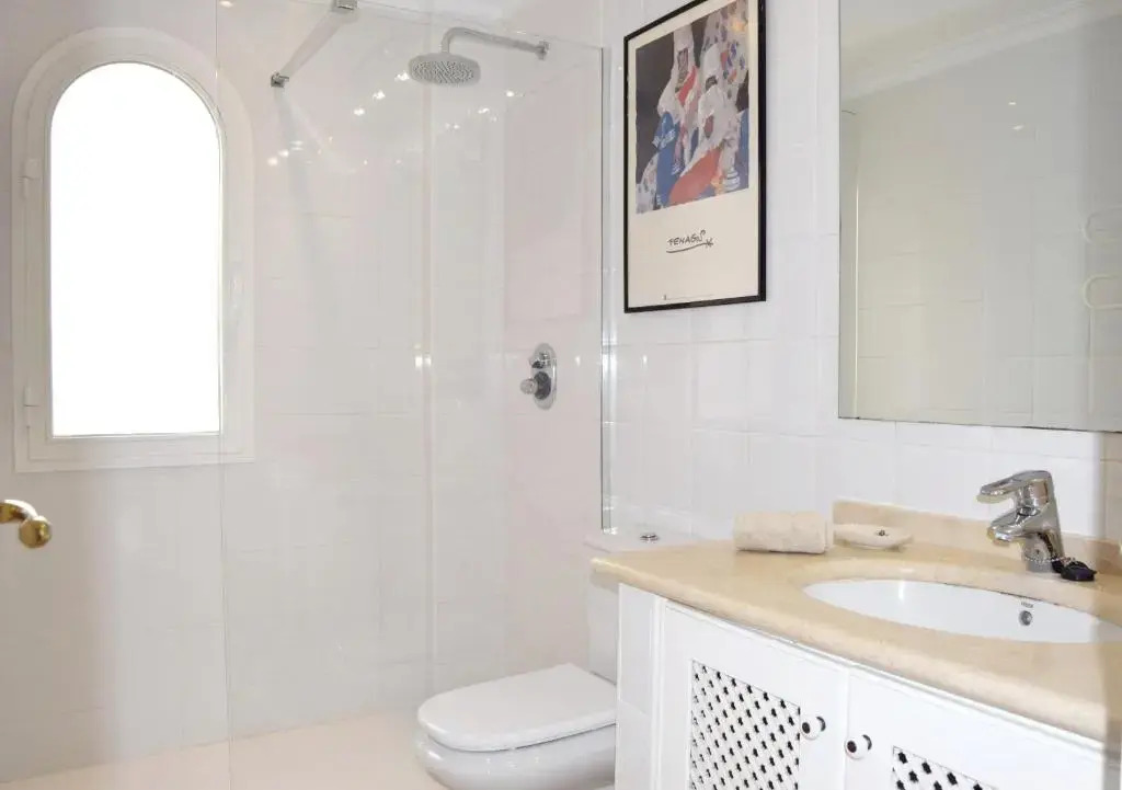 Apartment With 2 Bedrooms in Marbella, With Wonderful sea View, Pool Access, Furnished Garden - 10 m From the Beach