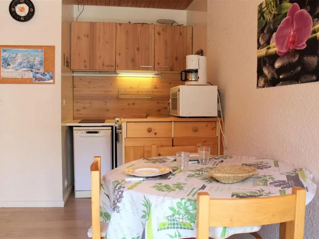 Appartement Vars, 1 pièce, 2 personnes - FR-1-330B-131