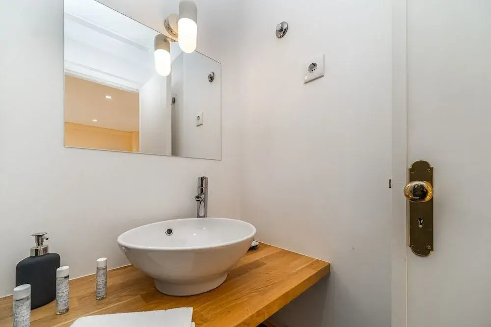 Nomad's Porto City & View
