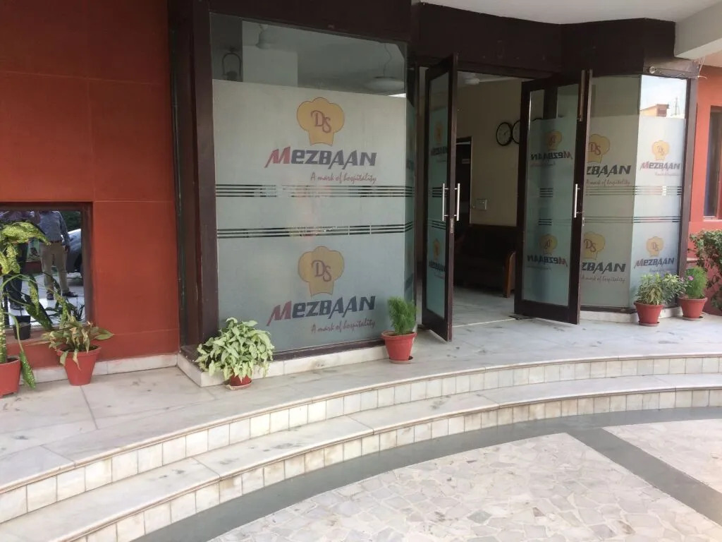 Hotel Ds Mezbaan