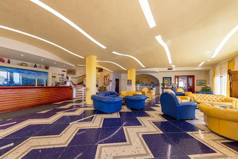 Hotel Riva Del Sole