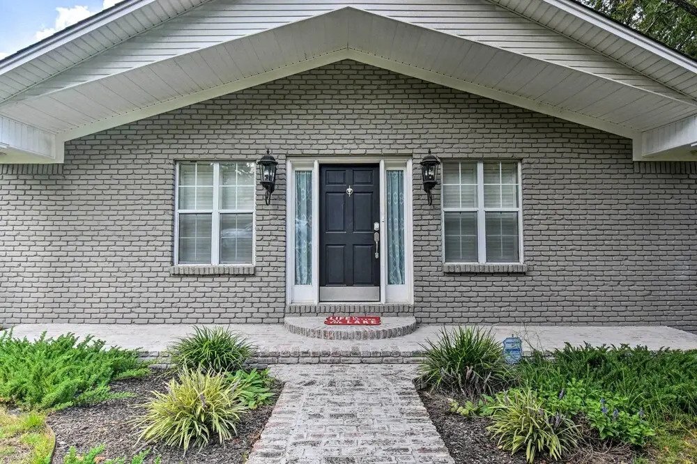 Lakefront Home w/ Private Dock in Hot Springs!