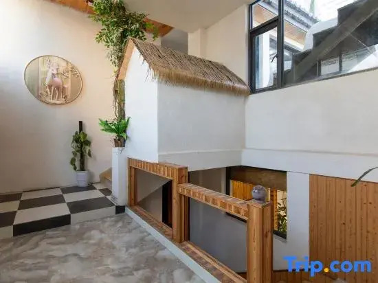 Hoh Xil Sea View Resort B&B