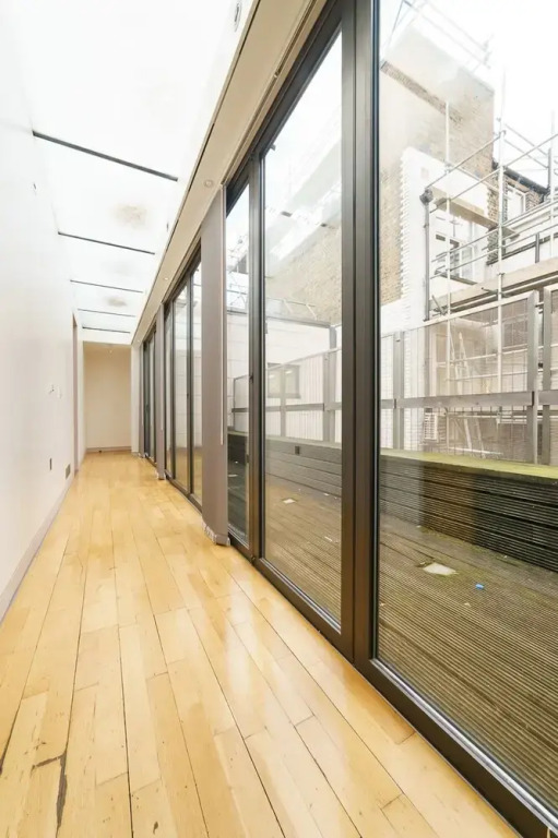 Bond Street Place