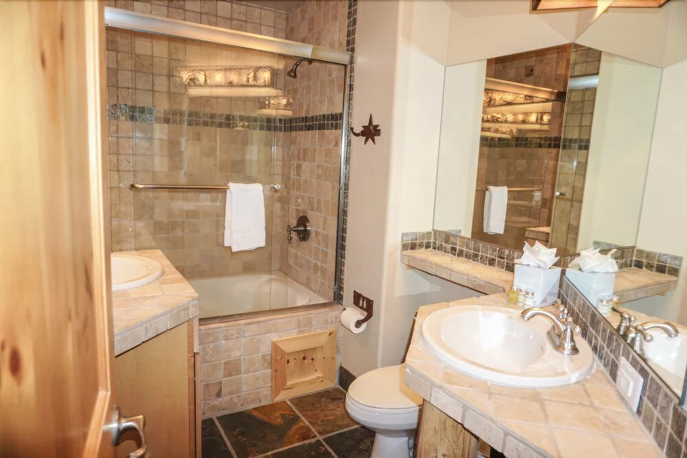 The Sentinels Townhomes #7 2 Bedrooms 3 Bathrooms Townhouse