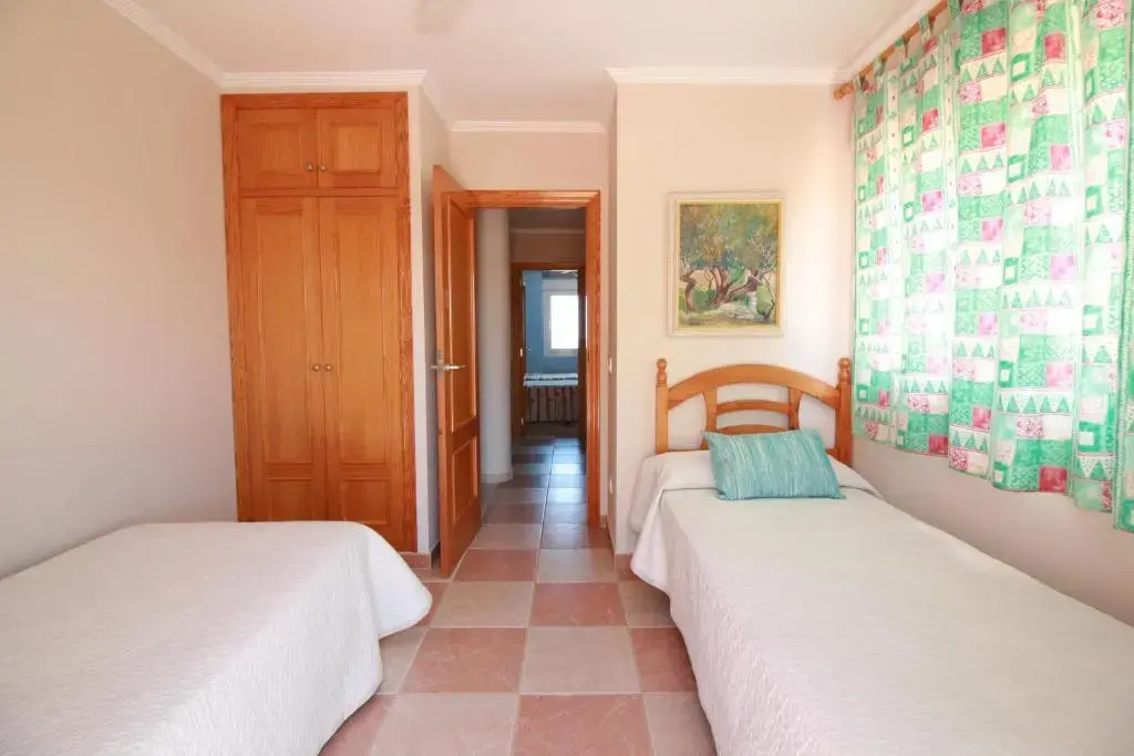 Oliva Holidays 3
