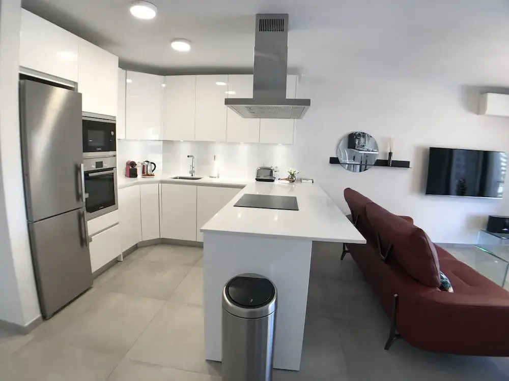 Contemporary 1 Bedroom Apt Puerto Banus