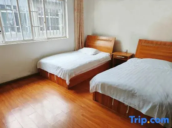 Longling Rujia Apartment