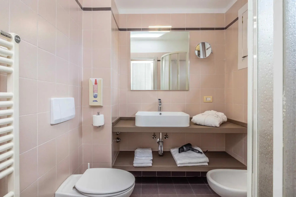Hotel Londra Slow Living Molveno