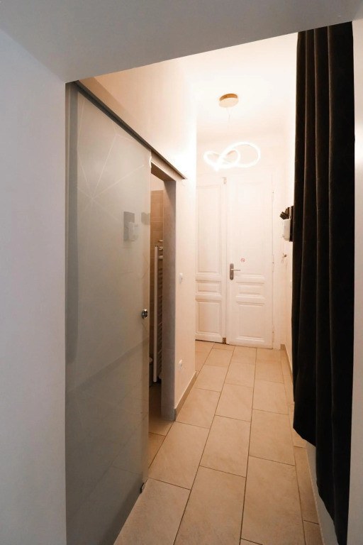 CozyNite Premium Apartment Favoriten 1