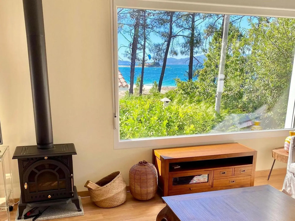 Sunny Home Near the Sea