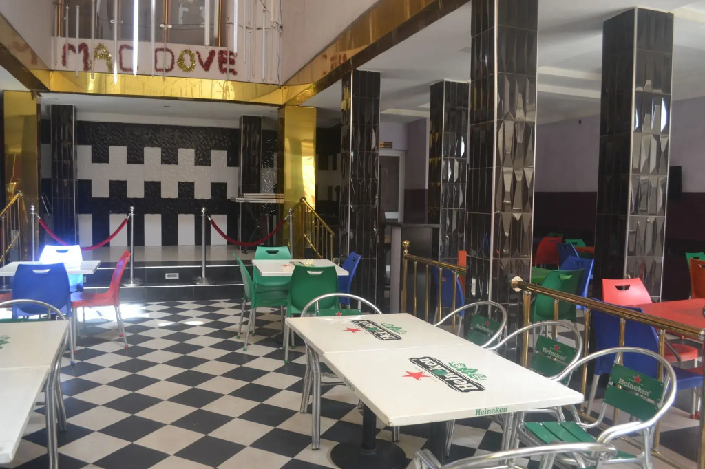 Mac Dove Lounge & Suites ltd