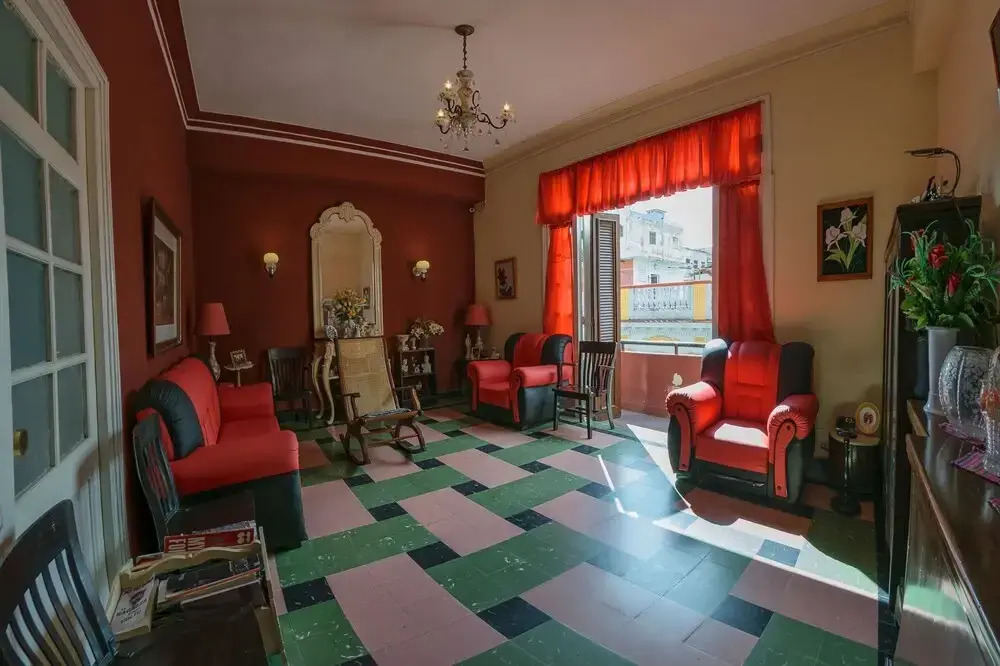 Hostal Leonel