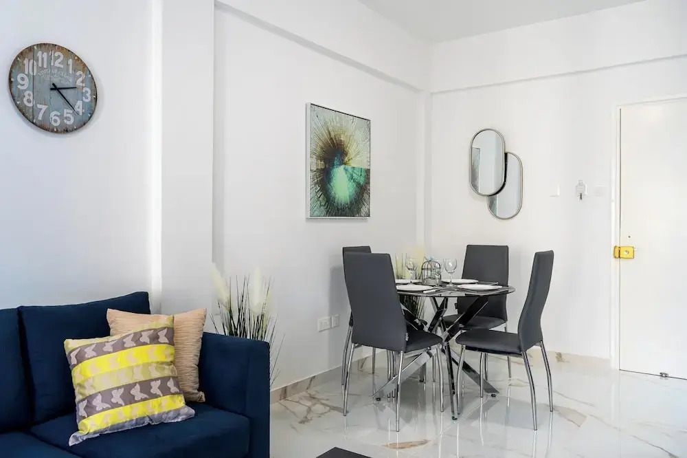 Vibe - 1 BR APt & Balcony in Larnaca