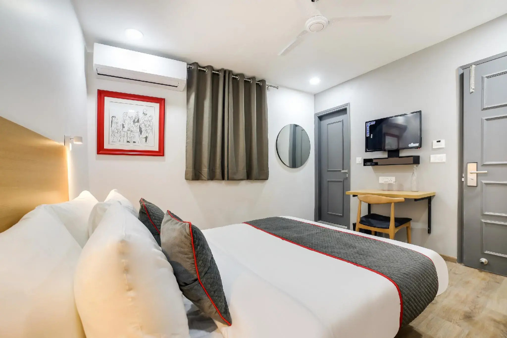 OYO Townhouse 373 Vishwas Nagar