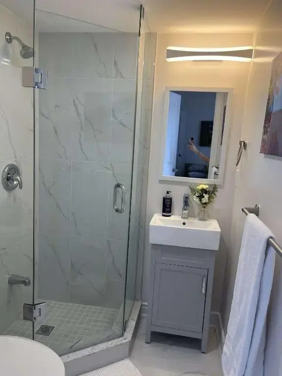Luxury new Suite with separate entrance