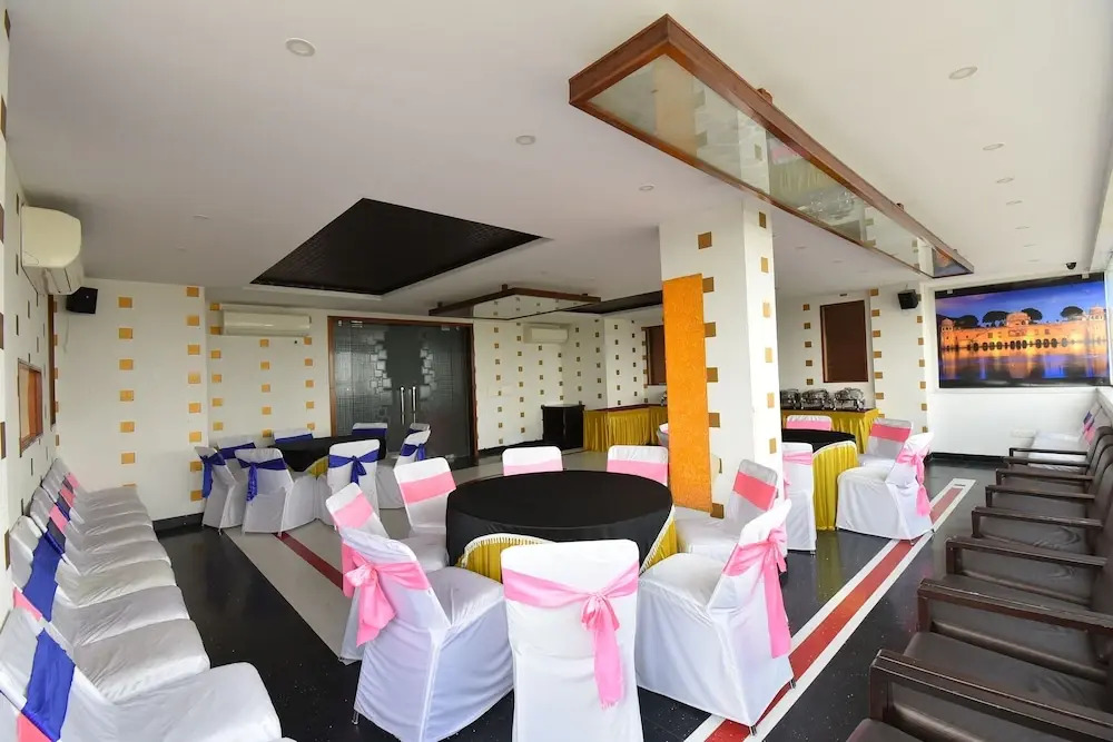 Hotel Rock land By Tuma Hotels