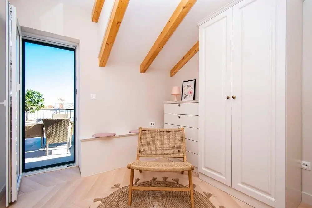 Charming 3-bed House in Tribunj
