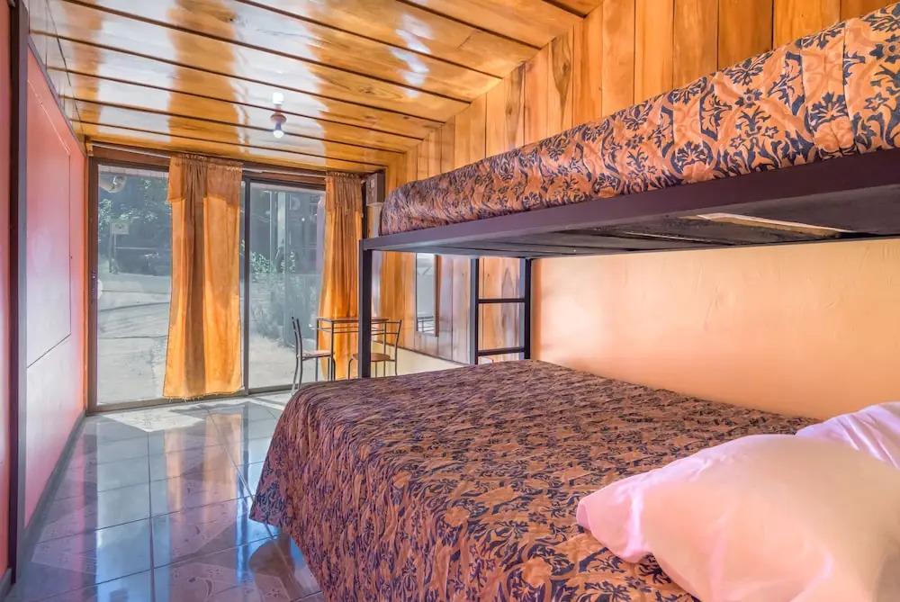 Que Tuanis Hostel Monteverde