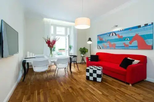 Sunny Old Town Apartments
