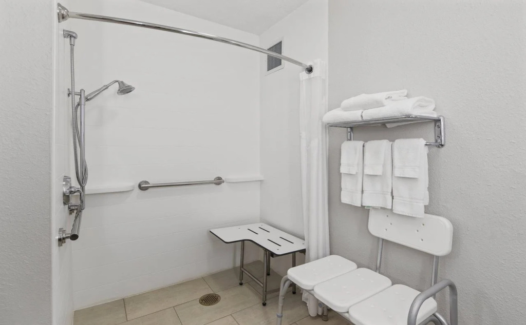 Holiday Inn Express Hotel & Suites Byron by IHG