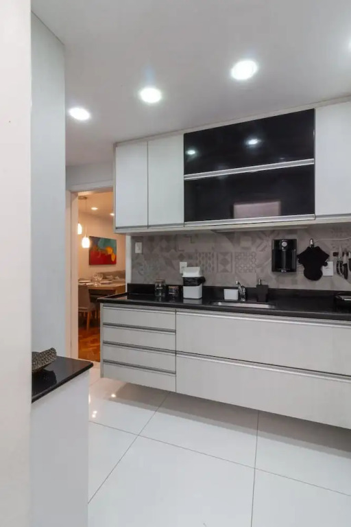 10-min Walk to Copacabana Beach Stc302