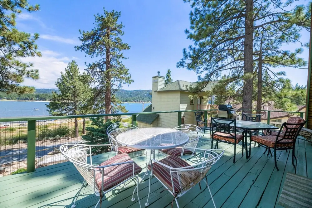 Moonlight Shores Lakefront - 2br/1ba/ Beautiful Lakefront Cabin/smart Tvs/hot Tub/wifi 2 Bedroom Cabin