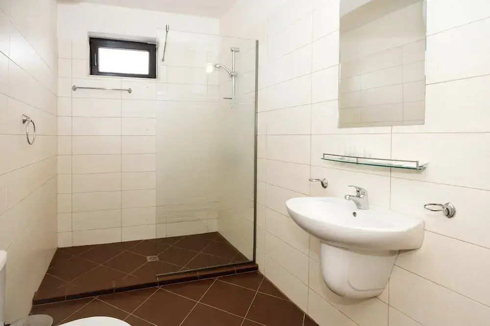 Sunny Beach Retreat - 2-bedroom Apartment