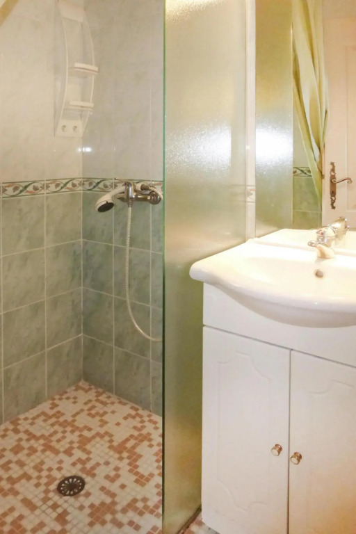 Country House With Private Terrace, Beaucaire