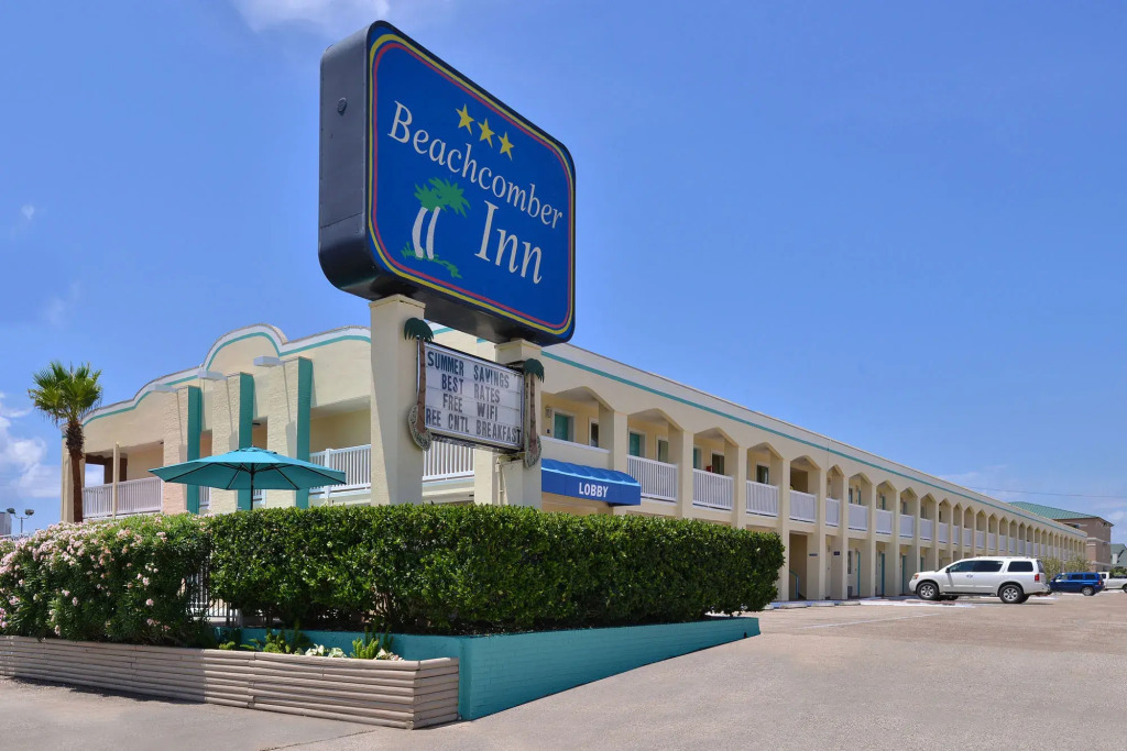 Motel 6 Classic Galveston, TX Beach-Seawall