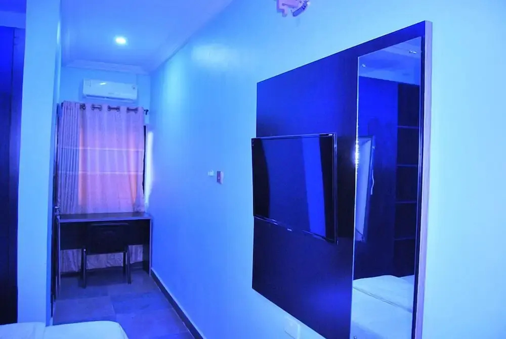 Tivona Hotels and Suites