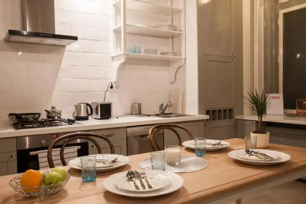 Your Private Parliament View In The Lap Of Luxury