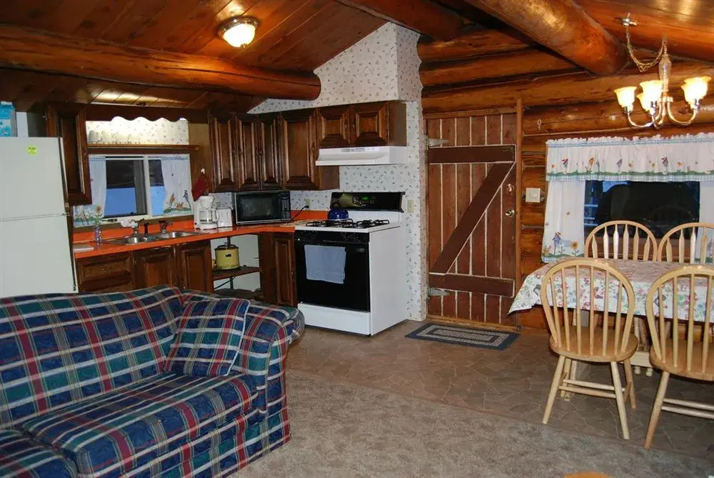 Daniels Lake Lodge B&B